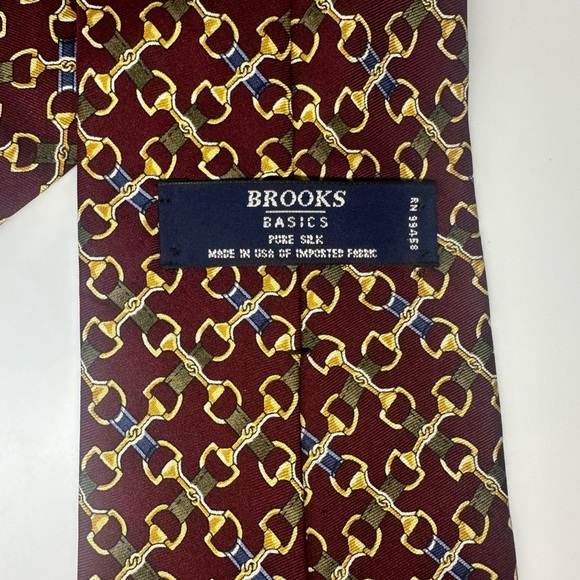 Brooks Brothers Basics Burgundy Equestrian Classic Silk Tie - Picture 2 of 6